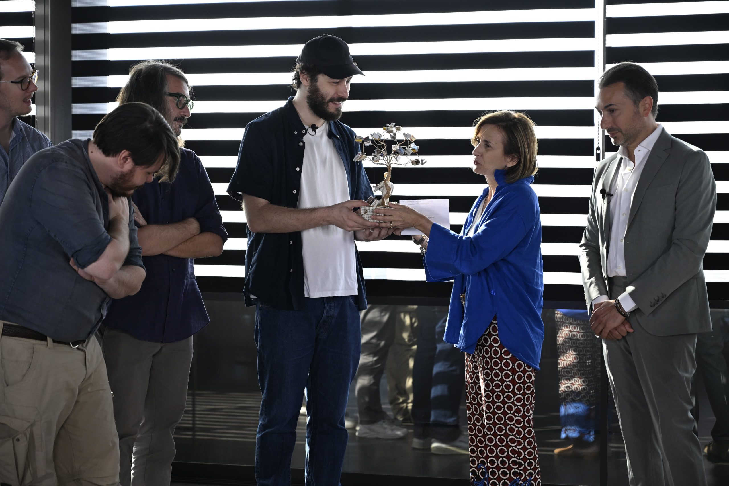 AI PINGUINI TATTICI NUCLEARI IL PREMIO ARTIS SUAVITAS