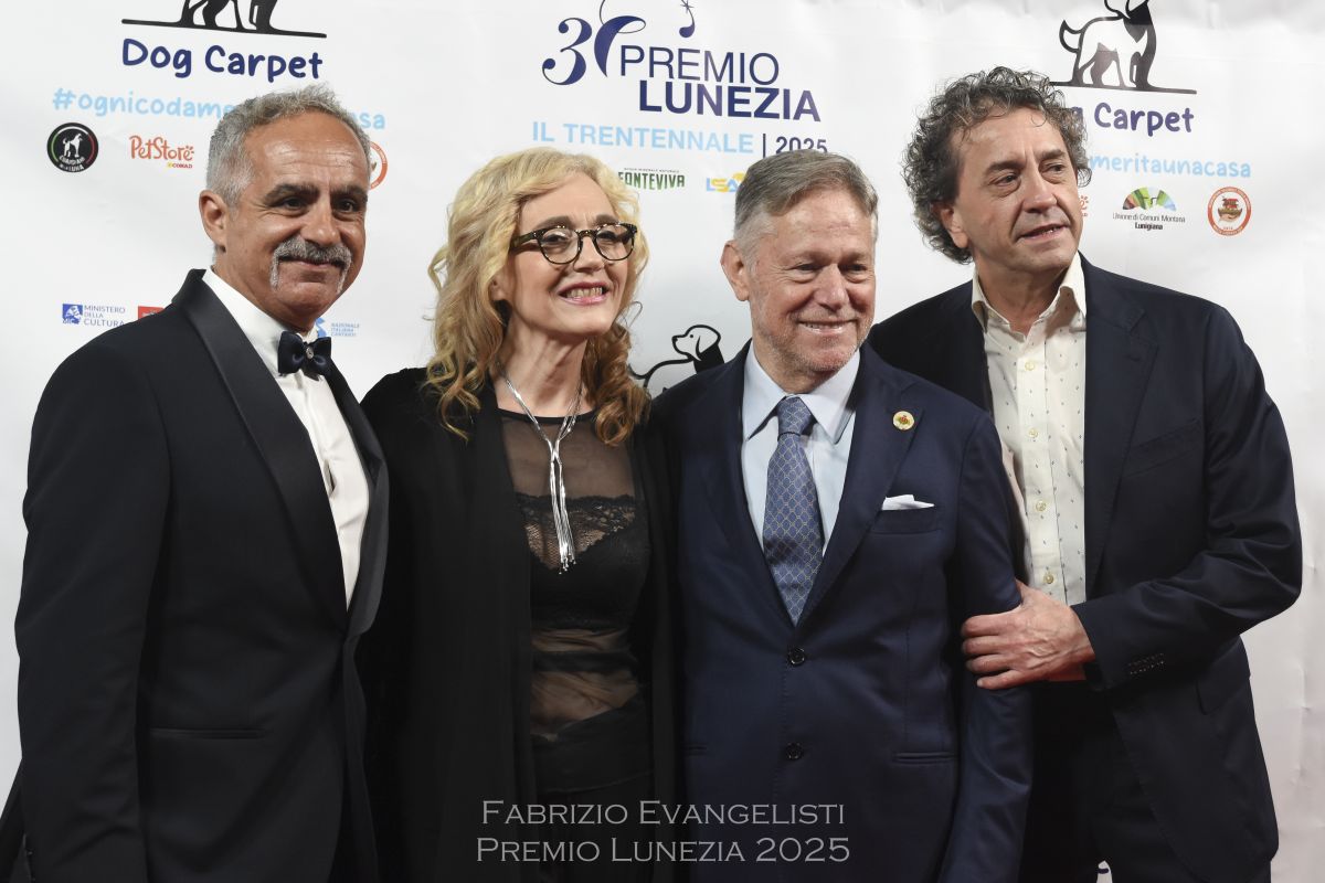 GRANDE SUCCESSO PER LA PRIMA SERATA DEDICATA AL TRENTENNALE DEL PREMIO LUNEZIA