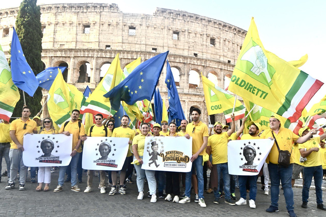 AGRICOLTURA: PROTESTA COLDIRETTI, LA TECNOCRAZIA DELLA VON DER LEYEN COSTA PIÙ DEI DAZI USA