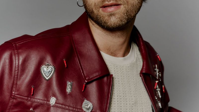 IL VIDEO “‘O MAR ‘O MAR”  DEL CANTAUTORE REVELÈ ONLINE