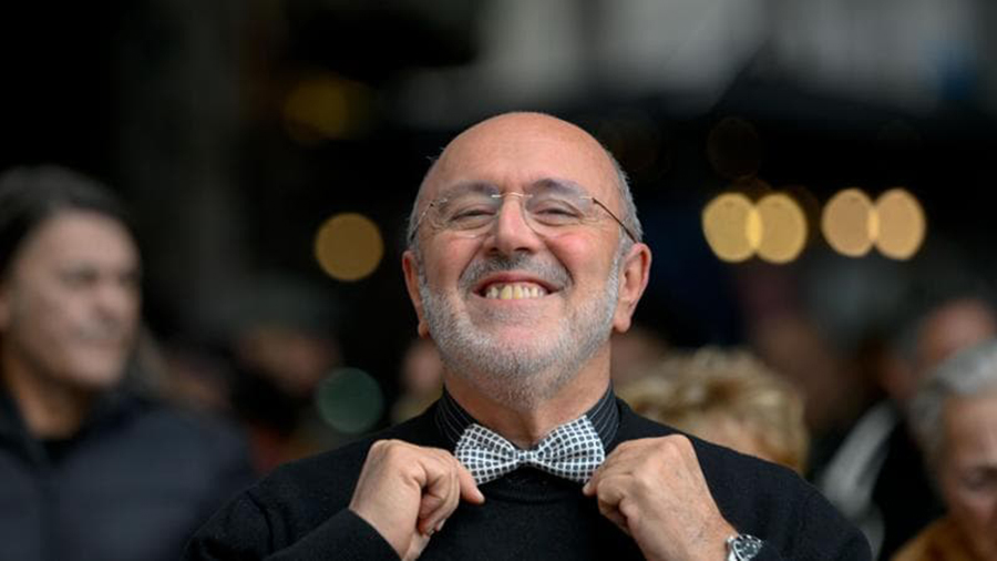 “ISCHIA LIBRI D’A…MARE”, AMEDEO COLELLA CHIUDE LA XXIX EDIZIONE CON UNA SERATA DEDICATA AL TEMPO DELLA LEGGEREZZA