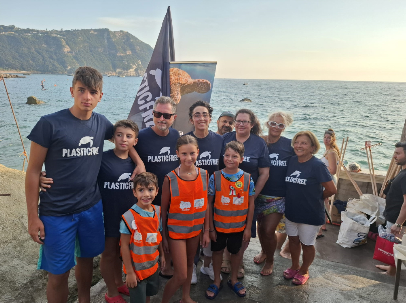 DOMENICA ECOLOGICA DI PLASTICFREE A CAVA DELL’ISOLA