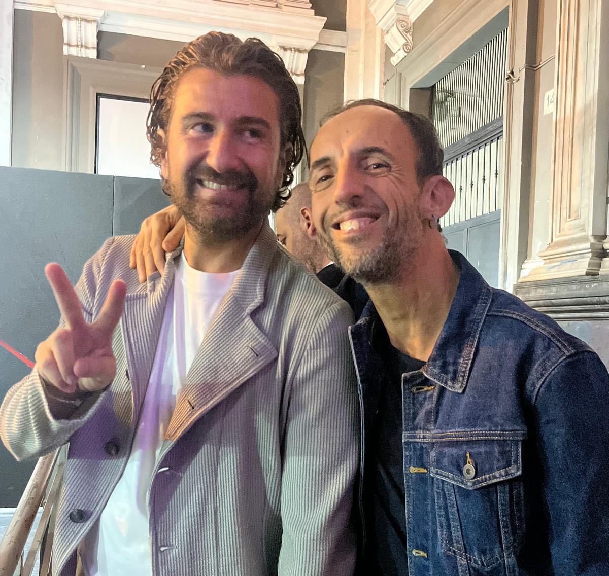 INCONTRO MAGICO TRA ENZO PAUDICE (AMICO DI ISCHIA) E ALESSANDRO SIANI: EMOZIONI, SORRISI E NAPOLI NEL CUORE