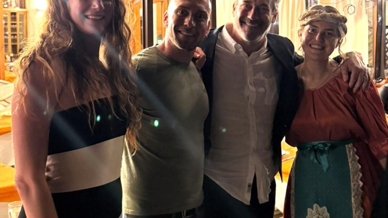 171 ANNI DEL PORTO. I DUE ATTORI AMERICANI JON HAMM E ANNA OSCEOLA FOTOGRAFATI DURANTE LA FESTA