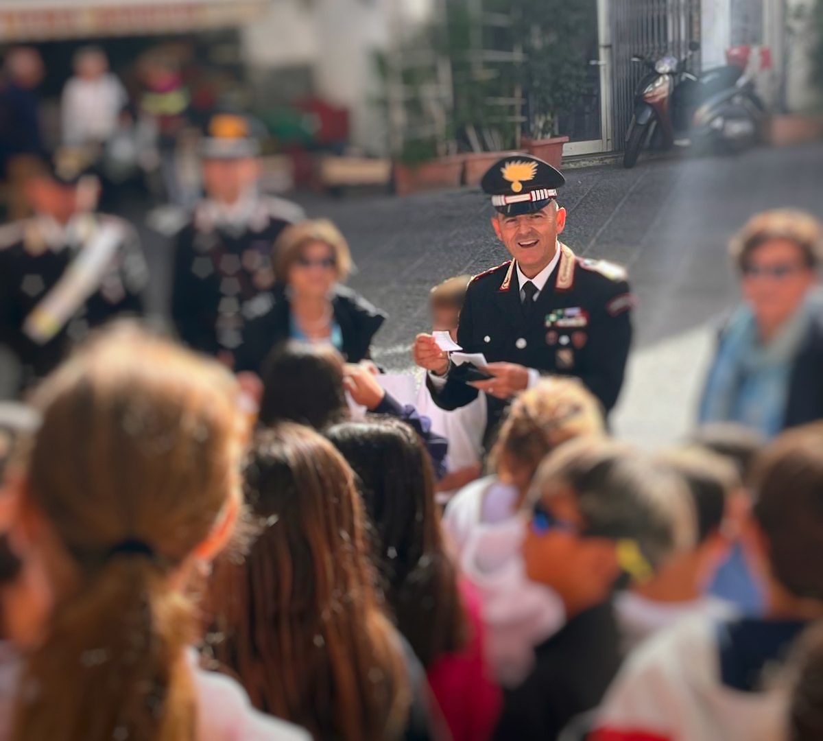 FORIO. I MESSAGGI DEI BAMBINI ISCHITANI PER RINGRAZIARE E RICORDARE I 3 CARABINIERI MORTI NEL VERONESE