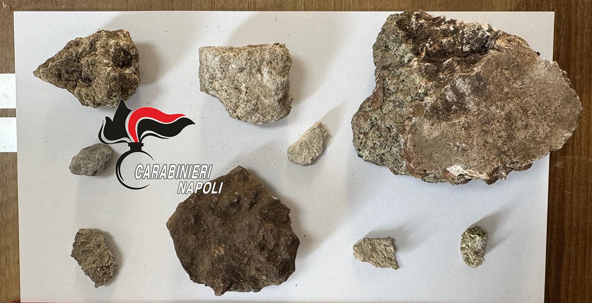 DENUNCIATO UN TURISTA POLACCO DAI CARABINIERI PER AVER RUBATO DELLE PIETRE POMPEIANE DAGLI SCAVI