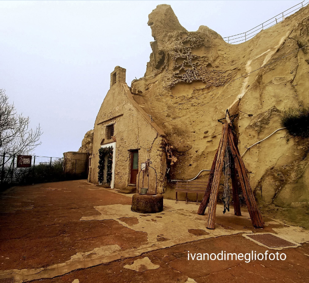 STORIA CONTADINA. DAL TESTO DI FLORINDO MATARESE “SUNIETTE ‘A FONTANESE” SANTE NECOLA (L’ EPOMEO)