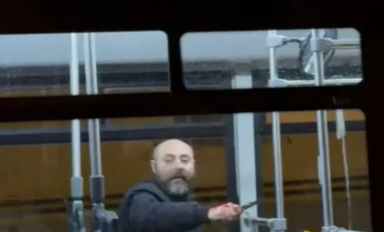 UNA STORIA CHE RICHIEDE SILENZIO E DOMANDE