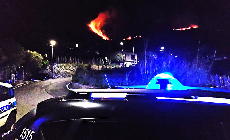 ISCHIA, IERI UN VASTO INCENDIO SUL MONTE EPOMEO
