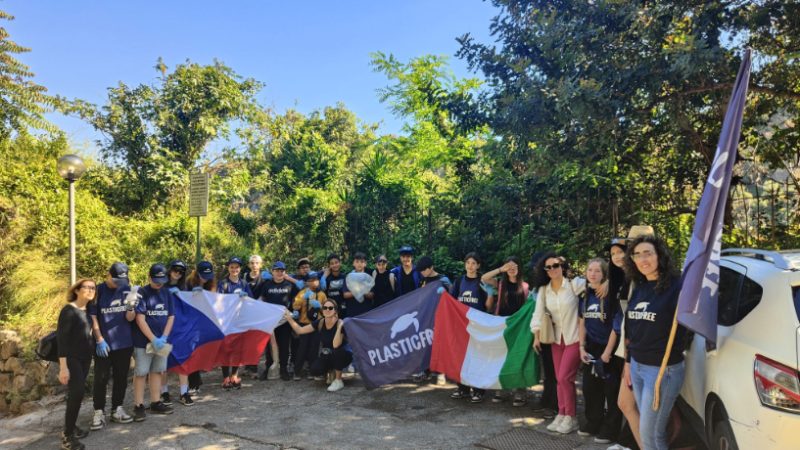 PLASTIC FREE ED ERASMUS DI PRAGA IN UNA GIORNATA ALL’INSEGNA DELL’AMBIENTE E DELLA CULTURA A FORIO