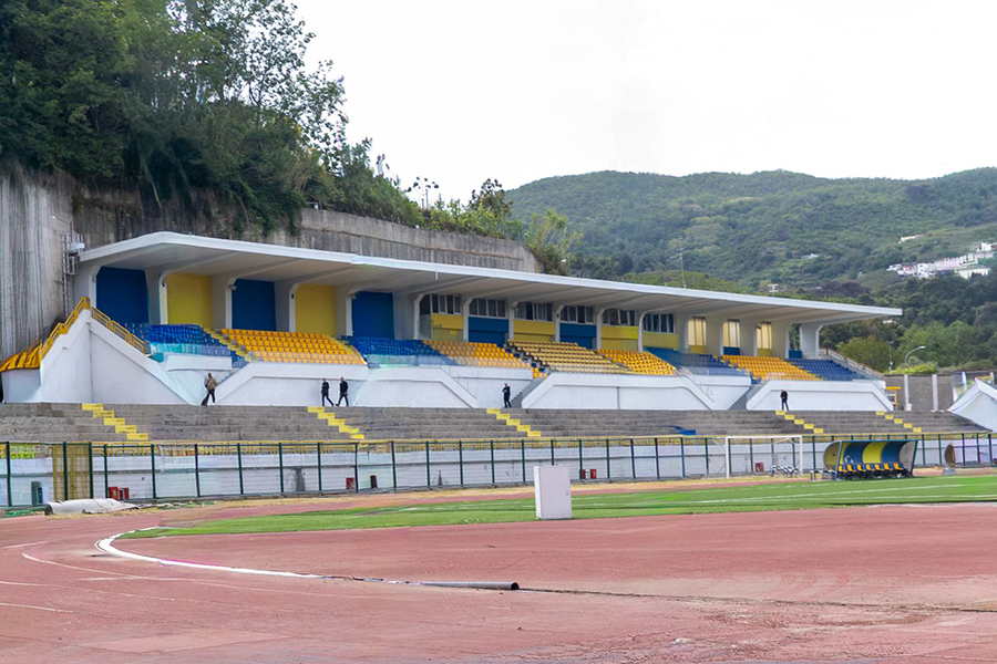 RIAPRE LA TRIBUNA PRINCIPALE DELLO STADIO ENZO MAZZELLA: L’ISCHIA CALCIO GIOCHERÀ IL PLAYOUT IN CASA