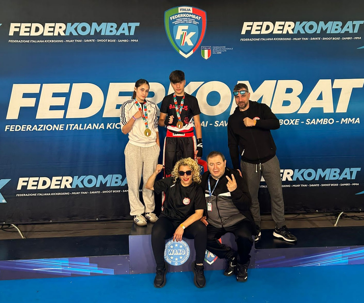 CAMPIONATO ITALIANO DI KICKBOXING, A JESOLO APOTEOSI DA PODIO PER L’ASD BRUCE LEE: 3 ORI E 1 BRONZO