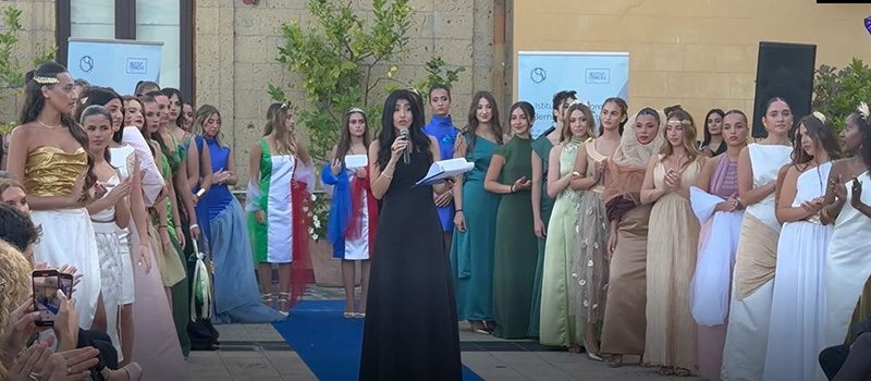 SGUARDI METROPOLITANI: ELETTRONICA, MODA E IL LIBRO SULLE QUATTRO GIORNATE DI NAPOLI