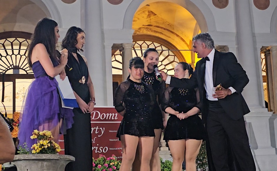 STREPITOSO SUCCESSO PER IL PARTY DEL SORRISO: SOLD OUT E PREMIO ANIMA D’ORO A GIANNI IMPROTA