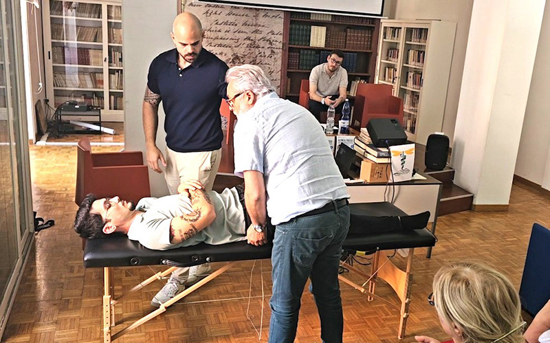 EVOLUZIONE DEL FISIOTERAPISTA NELLA TERAPIA MANUALE: ESPERTI A CONFRONTO A BENEVENTO
