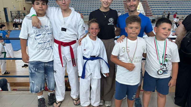 PIOGGIA DI MEDAGLIE PER I RAGAZZI DEL CENTRO MOO DUK KWAN DI ISCHIA