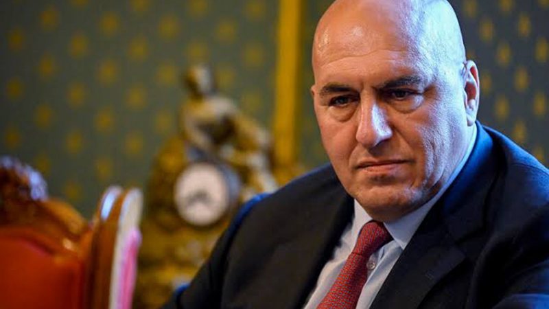PREMIO ISCHIA: CROSETTO LANCIA L’ALLARME SULL’INFLUENZA DELLE FAKE NEWS NEGLI SCENARI DI GUERRA
