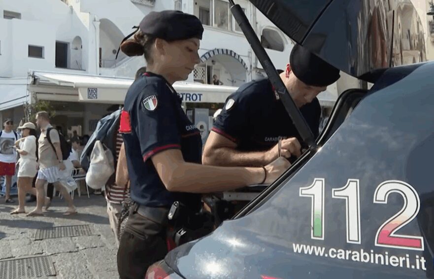 CAPRI: CARABINIERI ARRESTANO PUSHER CON CRACK