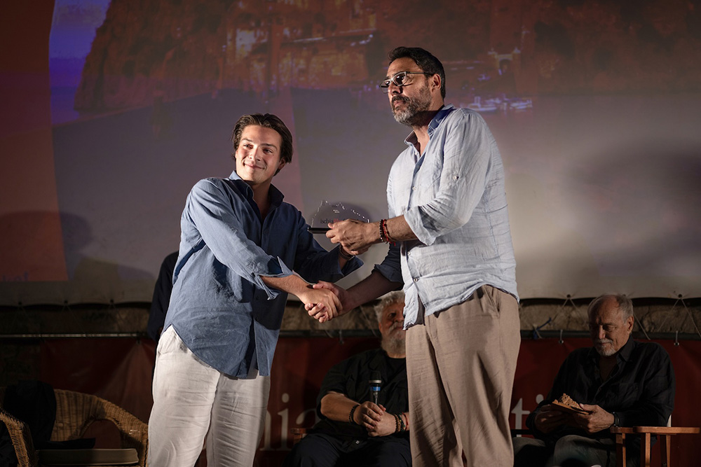 ALL’ISCHIA FILM FESTIVAL IL PREMIO SALVATORE LAURO: ASSEGNATO AL FILM “L’INVISIBILE FILO ROSSO”