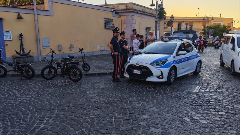 ISCHIA. CONTROLLI NELLE STRADE CENTRALI DEL PASSEGGIO: SEQUESTRATE SEI BICICLETTE A PEDALATA ASSISTITA