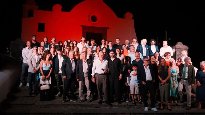 ISCHIA ABBRACCIA IL MONDO, APPRODI D’AUTORE INCANTA LA CHIESA DEL SOCCORSO