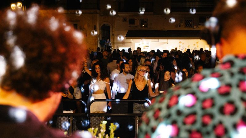AUTOCTON GARDEN TORNA A ISCHIA PONTE: MARTEDÌ 11 AGOSTO MUSICA E SPETTACOLO SOTTO IL CASTELLO ARAGONESE