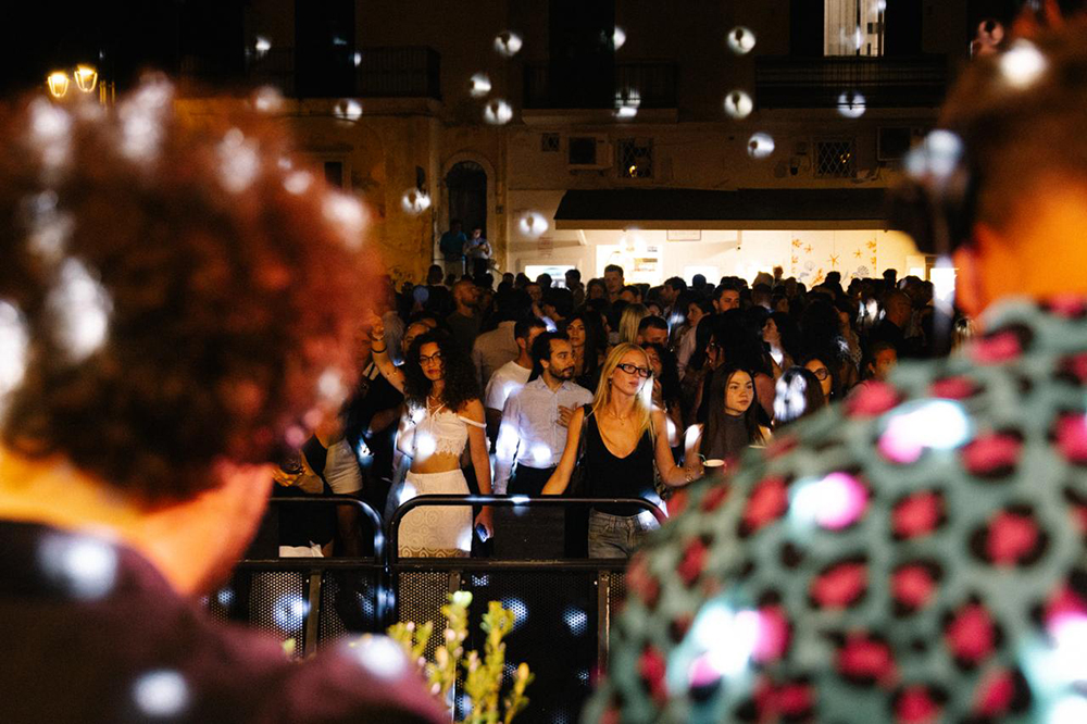 AUTOCTON GARDEN TORNA A ISCHIA PONTE: MARTEDÌ 11 AGOSTO MUSICA E SPETTACOLO SOTTO IL CASTELLO ARAGONESE