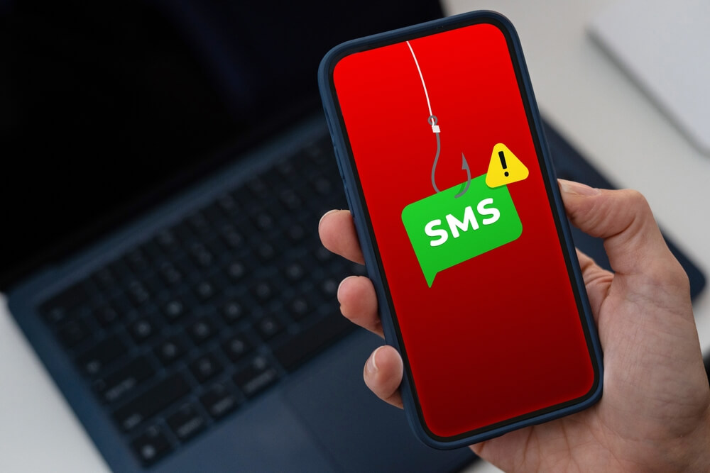 TRUFFE BANCARIE, 36MILA EURO IN FUMO CON UN SMS: CLIENTE DEUTSCHE BANK RIOTTIENE I SOLDI GRAZIE A CODICI