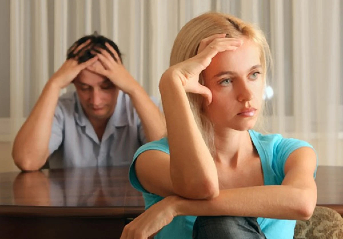 OGGI SPOSI FELICI E DOMANI DIVORZIATI. STORIA DI UNA SEPARAZIONE (Prima parte)