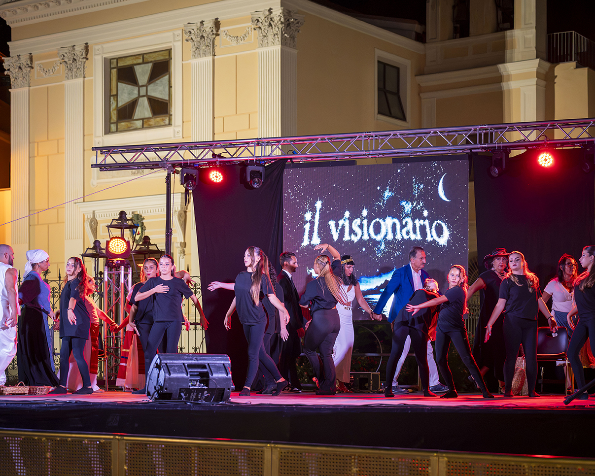 LACCO AMENO. L’ATTORE E REGISTA MICHELE SCHIANO E IL CANTANTE LUCA SEPE FIRMANO UNA SERATA INDIMENTICABILE