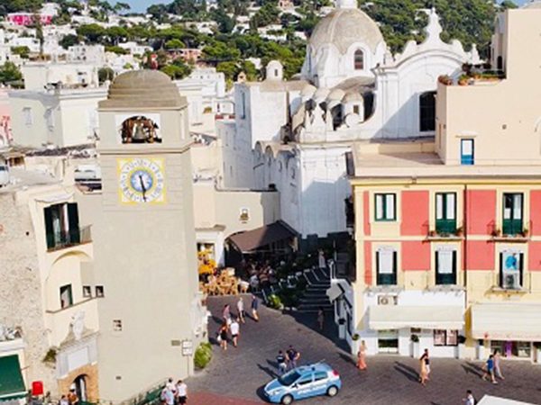 RINTRACCIATO DALLA POLIZIA DI STATO A CAPRI UN PERSONA SCOMPARSA