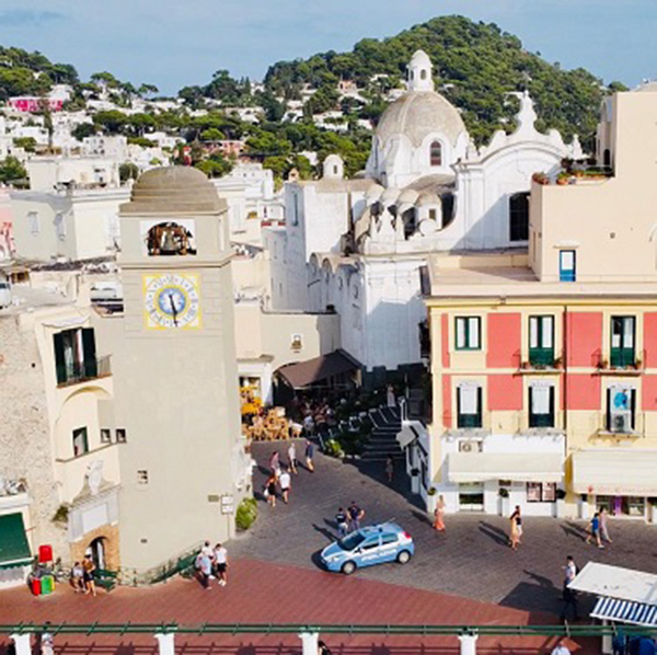 RINTRACCIATO DALLA POLIZIA DI STATO A CAPRI UN PERSONA SCOMPARSA