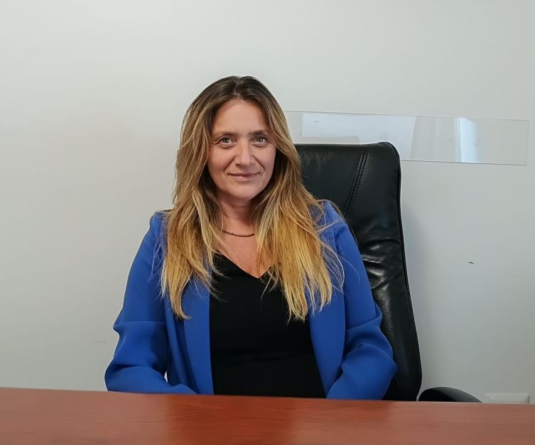 ISCHIA: CARMEN CRISCUOLO FONDA “ONDA CIVICA” E DICE ADDIO ALLA MAGGIORANZA