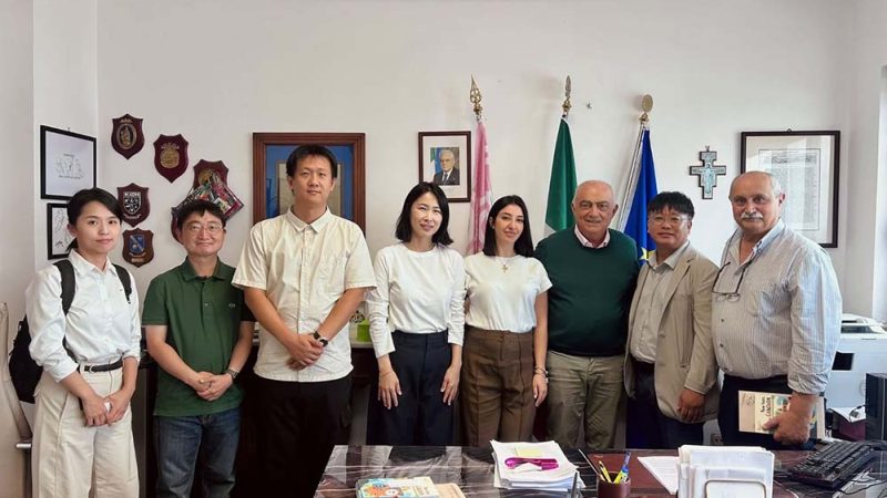 PROCIDA INCONTRA LA PROVINCIA DI GANGWON: CONFRONTO SU PESCA, BORGHI MARINARI E TURISMO COSTIERO SOSTENIBILE