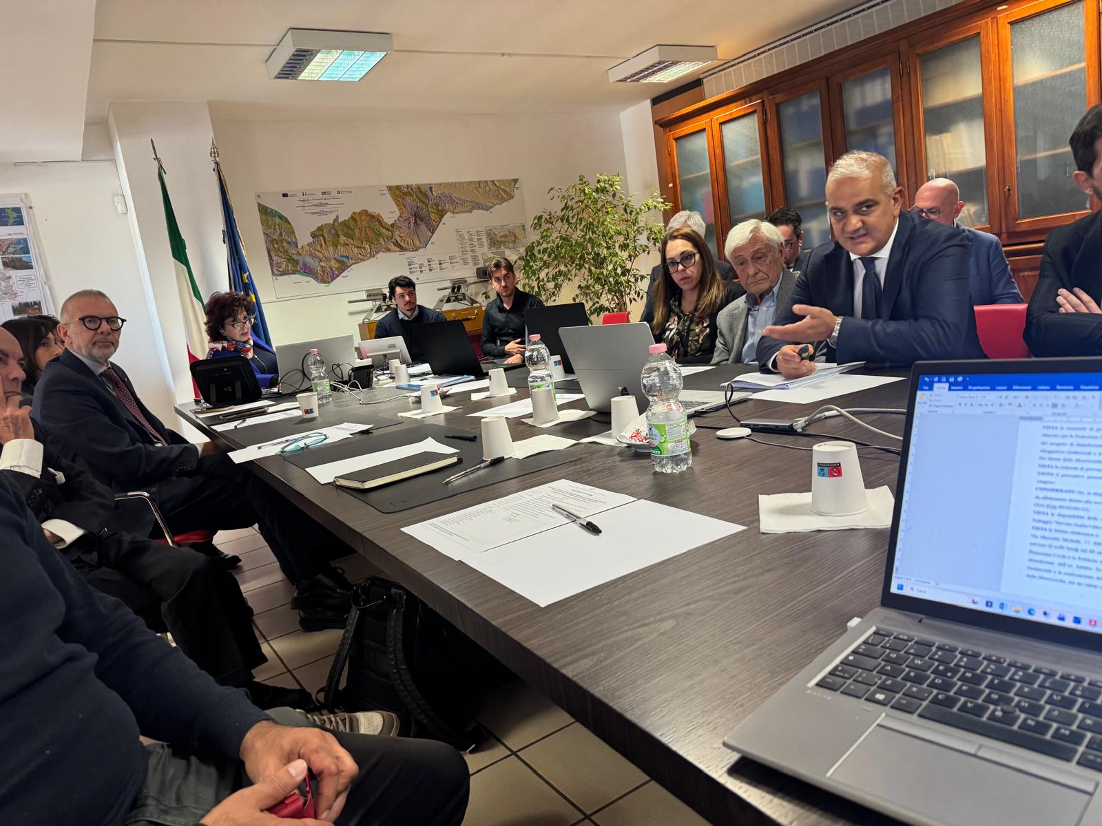 ISCHIA, CONFRONTO TRA IL COMMISSARIO FEOLA E IL SEGRETARIO GENERALE DELL’AUTORITÀ DI BACINO DISTRETTUALE DELL’APPENNINO MERIDIONALE