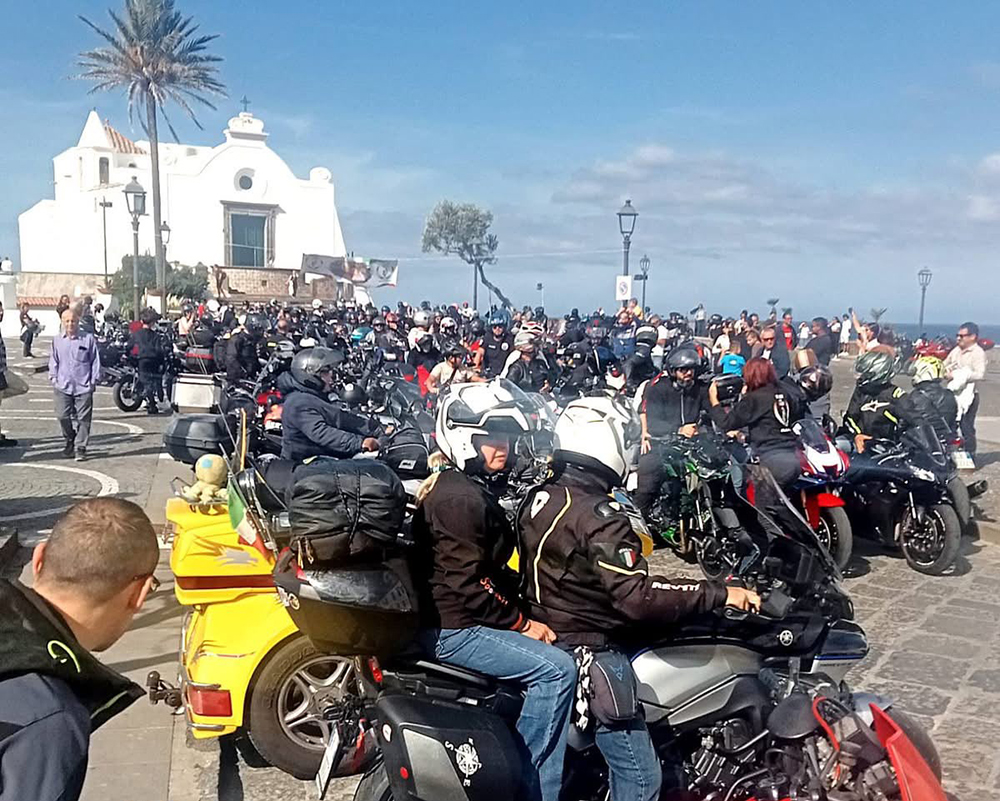 MOTORADUNO BIKERS ON THE ROAD ISOLA D’ISCHIA