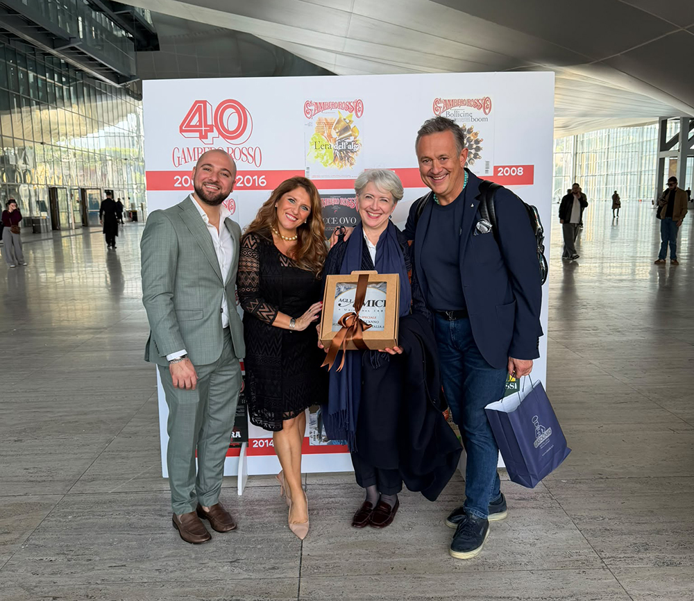 CASOLARO HOTELLERIE CONSEGNA I PREMI SPECIALI DEL GAMBERO ROSSO: PREMIATA LA PROFESSIONALITÀ DI SALA E DEL MONDO DELLA PIZZA