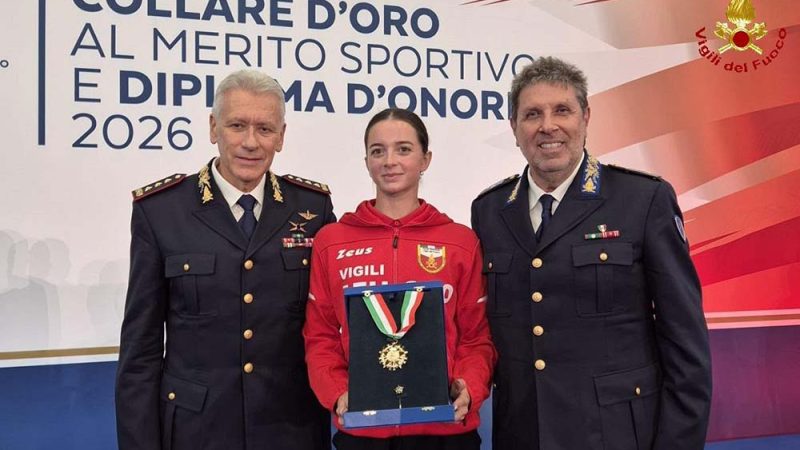 VIOLA SCOTTO DI CARLO RICEVE IL COLLARE D’ORO AL MERITO SPORTIVO CONFERITOGLI DAL CONI A ROMA